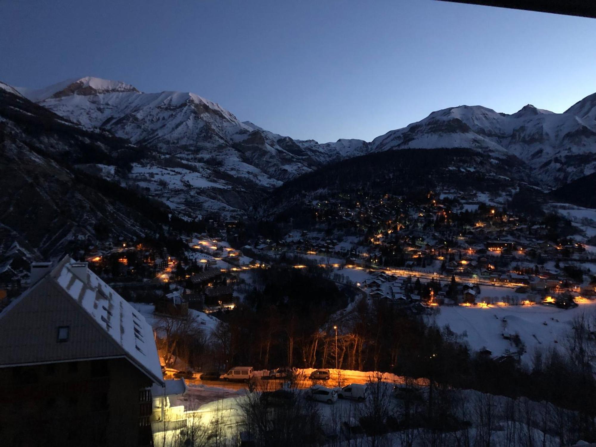 Duplex Avec Vue Exceptionnelle Parking Et Wifi Gratuit Lejlighed Allos Eksteriør billede